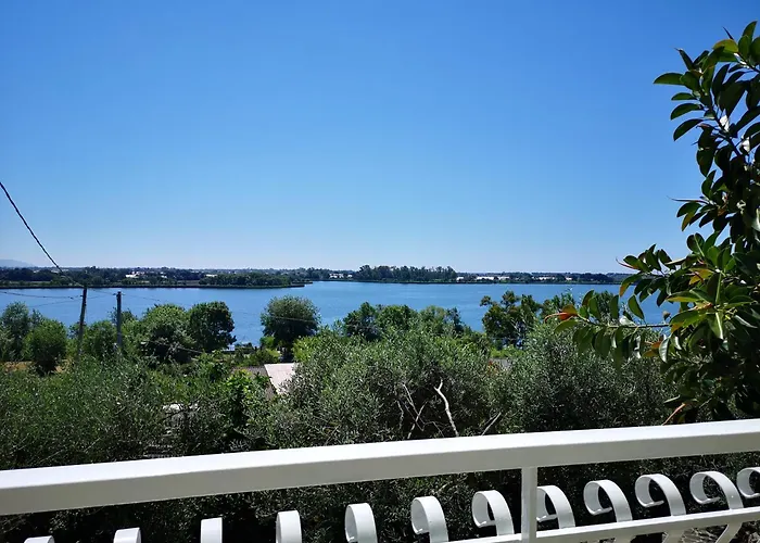 Sul Lago Dorato