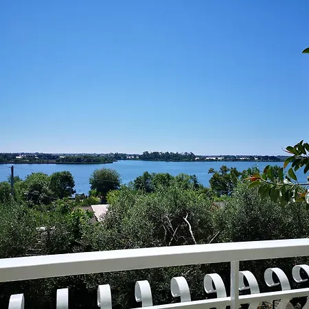 Sul Lago Dorato Terracine Chambre photo